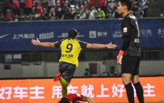 世界杯直播软件下载-还有谁？120球！艾克森超李金羽成顶级联赛射手王